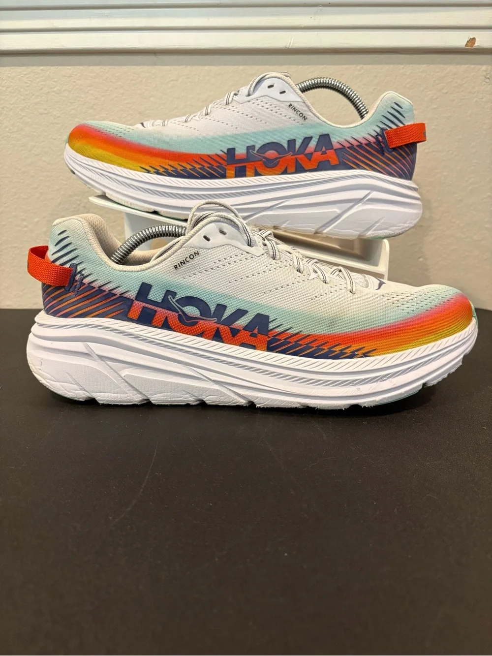 Hoka One One Ironman Rincon Running Swim Mesh White Sunset Stripe Men’s Sz 11.5